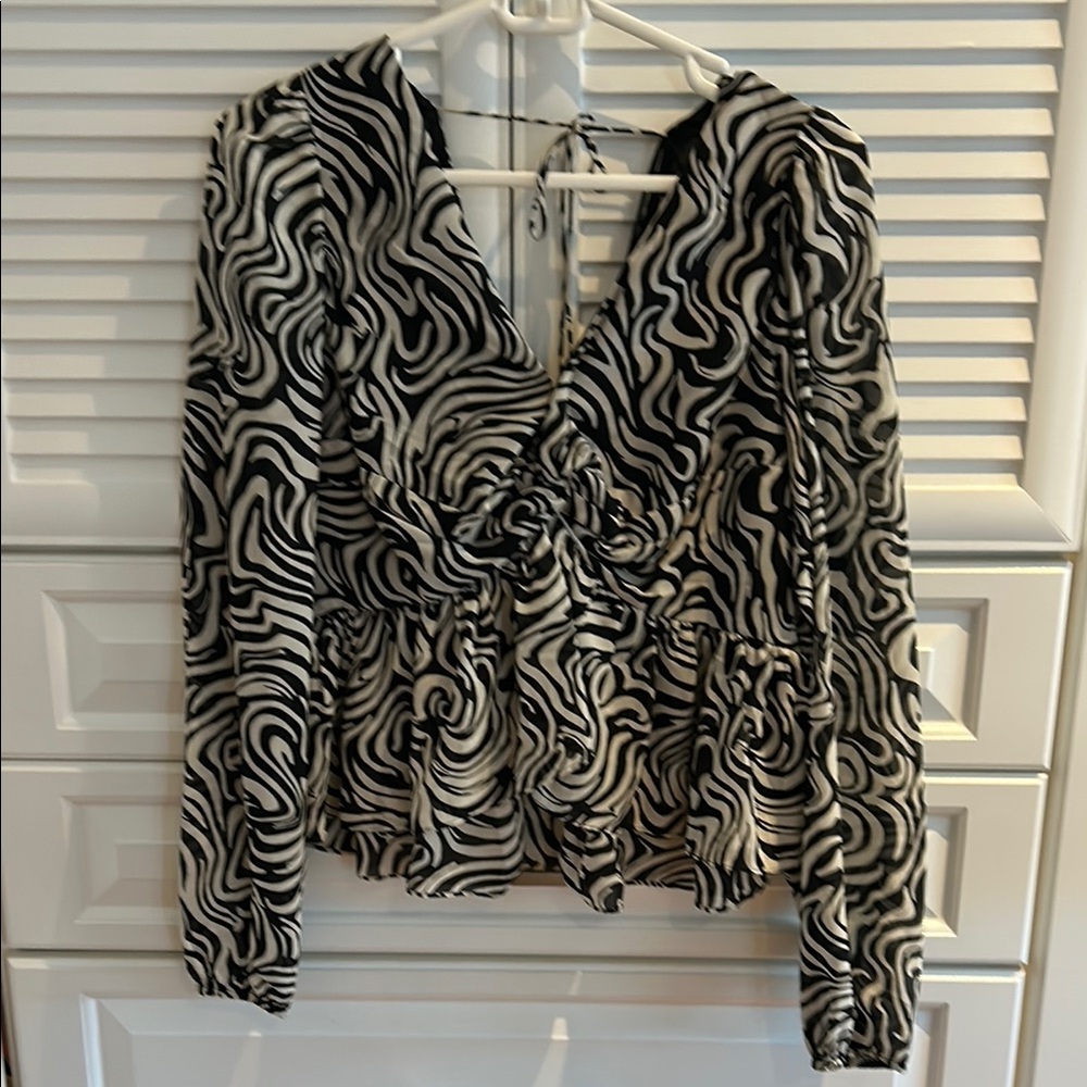 H&M Stylish Black and Cream Blouse